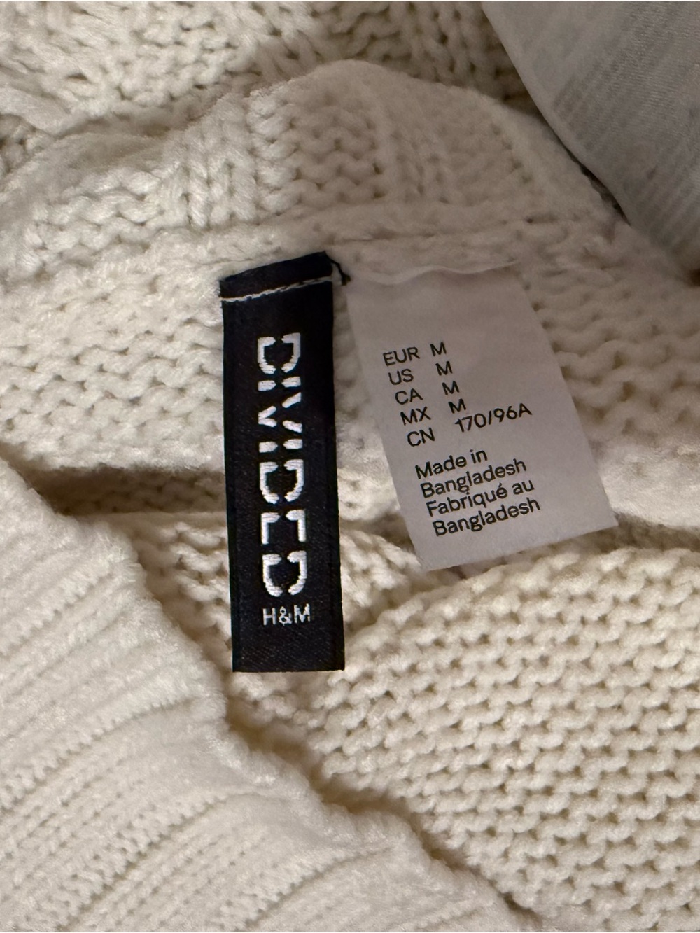H&M Ivory Cable Knit Crewneck Sweater - Picture 3 of 3